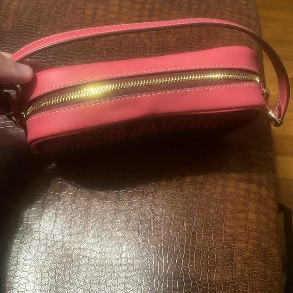 Authentic Coach Mini Bag - Picture 2 of 4